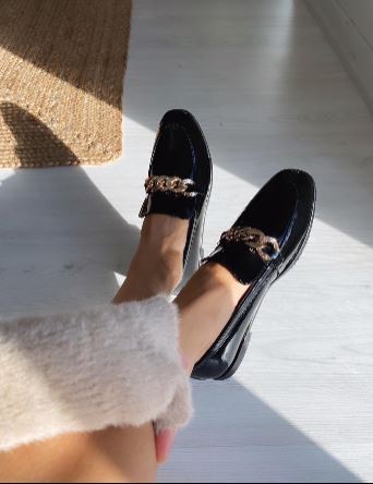 VERSA CHAIN LOAFER