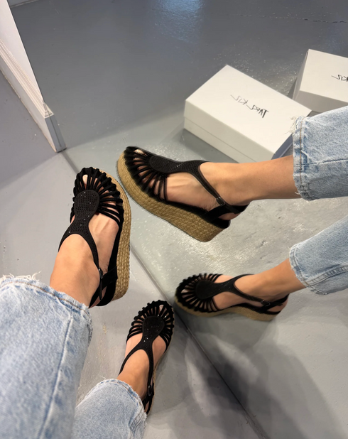 MANDARIN BLACK WICKER SANDALS