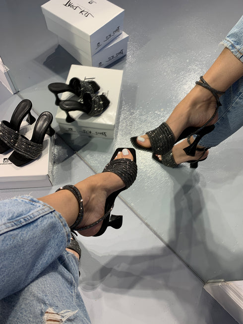 AREA BLACK SANDAL