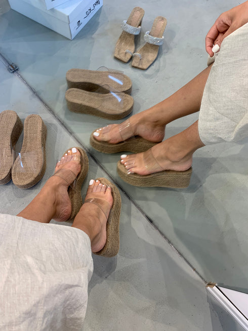BITEZ WICKER SLIPPERS